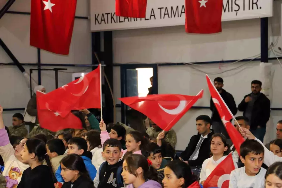 Çukurca’da Askeri Bando Konseri Yoğun İlgi Gördü