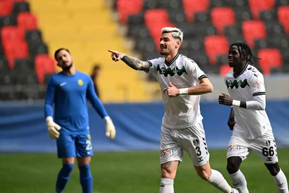 Sakaryaspor, Yeni Malatyaspor’u 2-0 Geçti