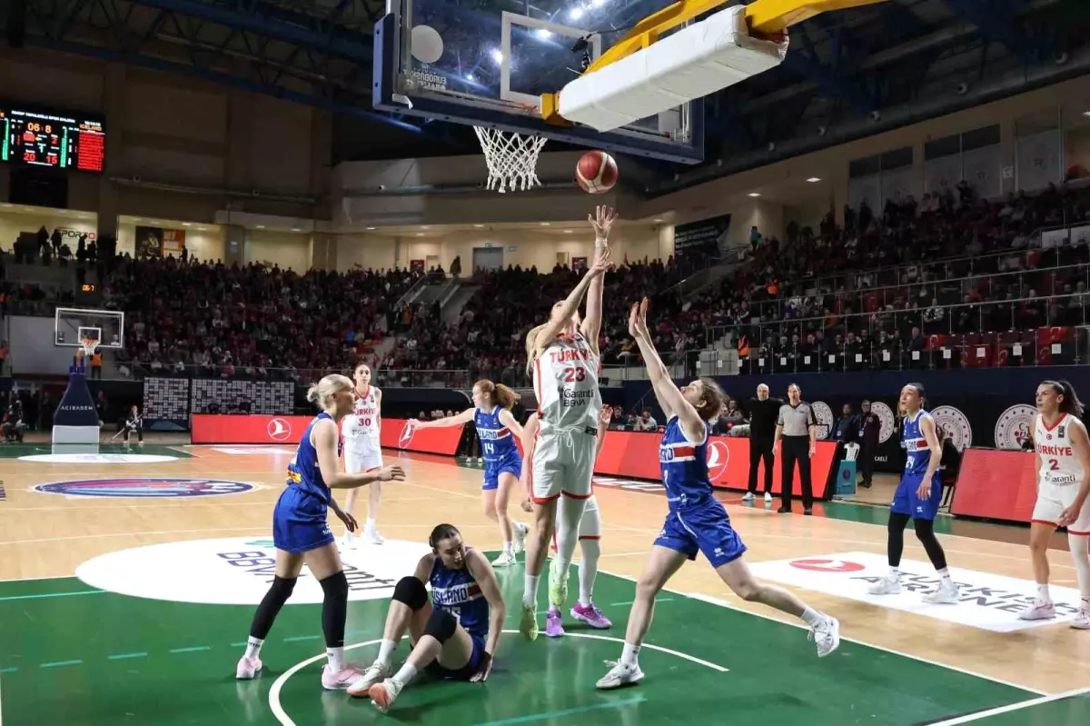 A Milli Kadın Basketbol Takımı’ndan Beşinci Galibiyet